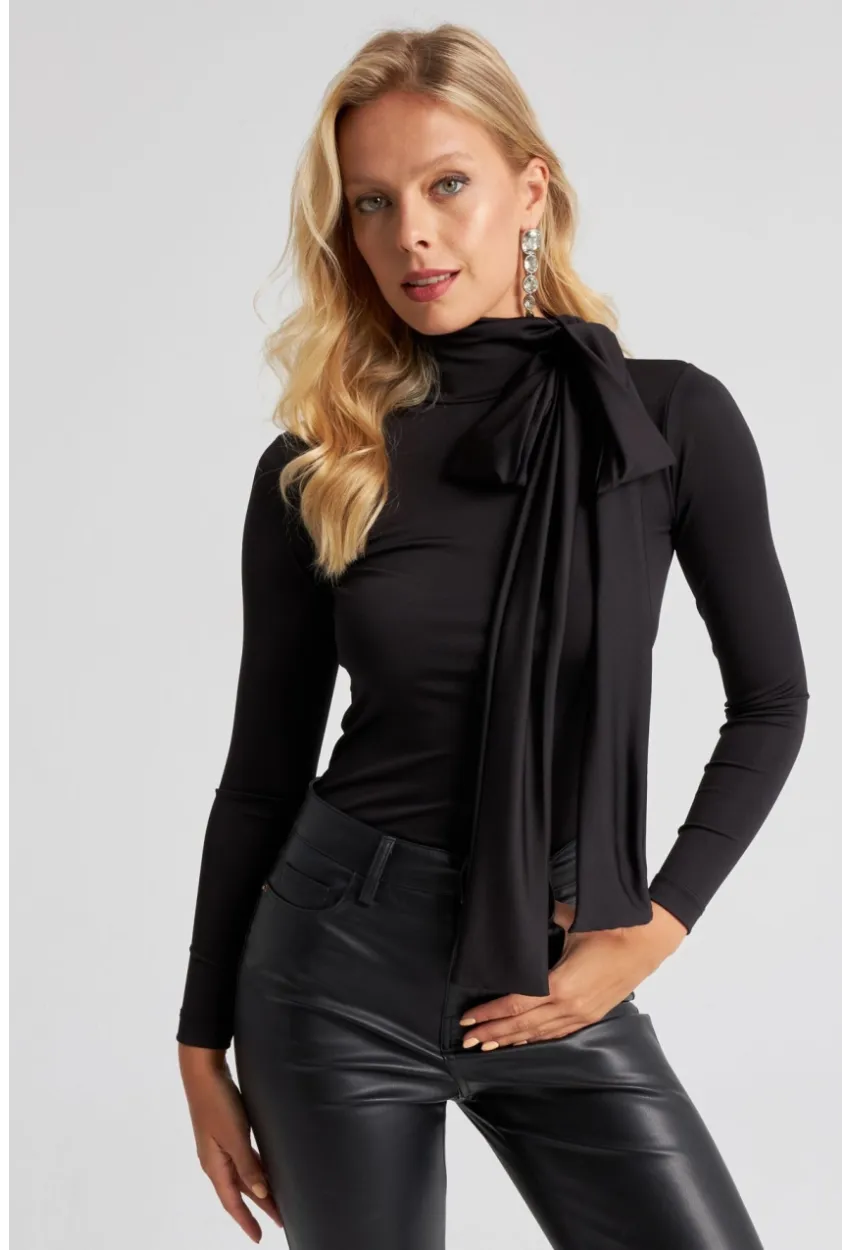 Kadın Siyah Fiyonklu Bluz MEY2670