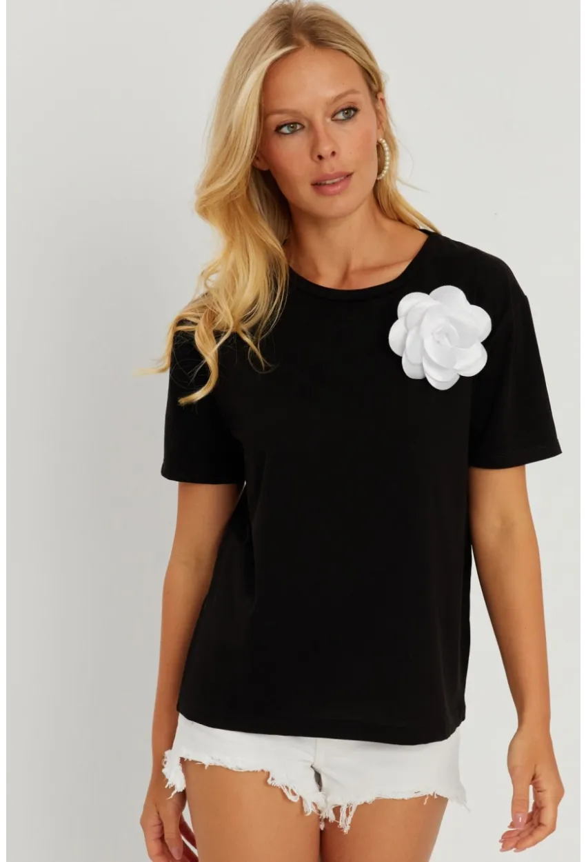 Kadın Siyah Gül Aksesuarlı T-Shirt SF12721