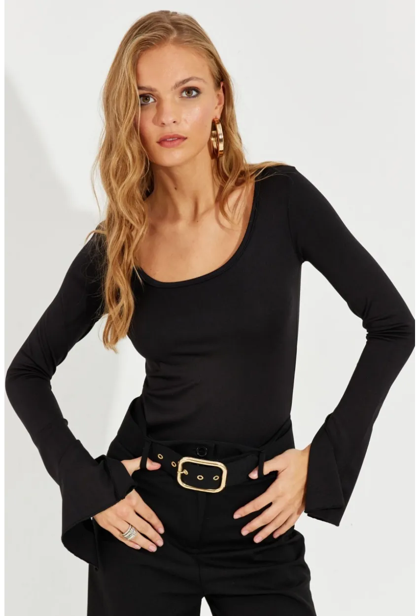 Kadın Siyah İspanyol Kol Sırt Bağlamalı Bluz EY2581