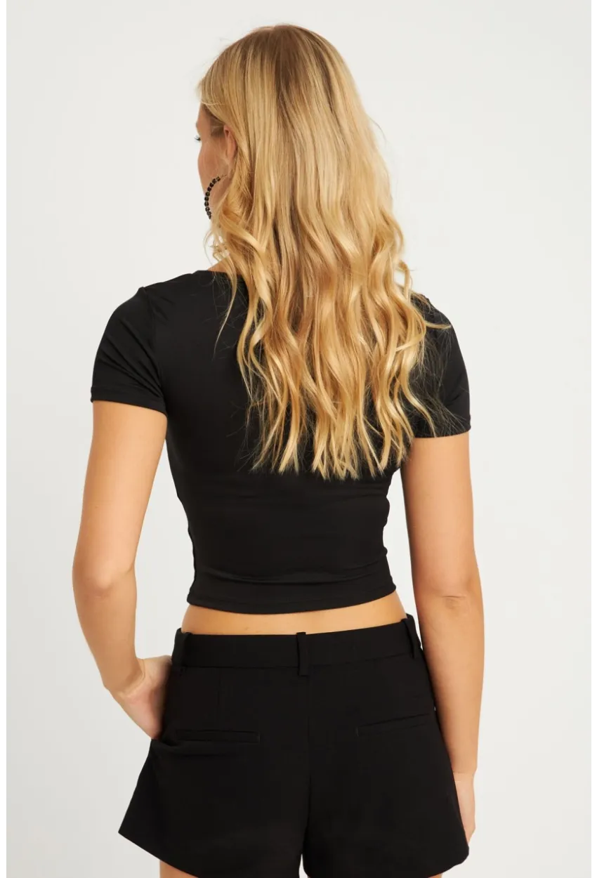 Kadın Siyah Kare Yaka Bluz AYD338