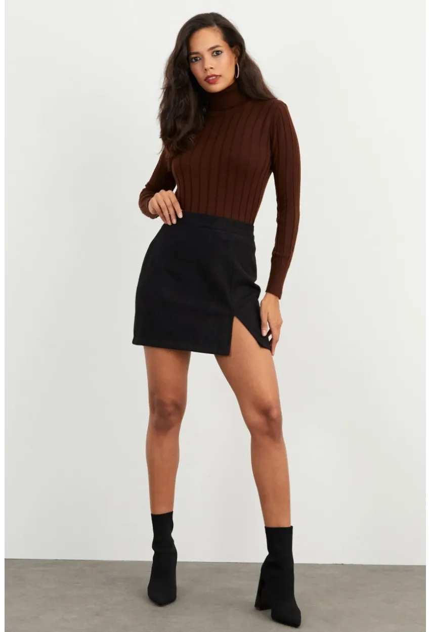 Kadın Siyah Kaşe Mini Etek KN55