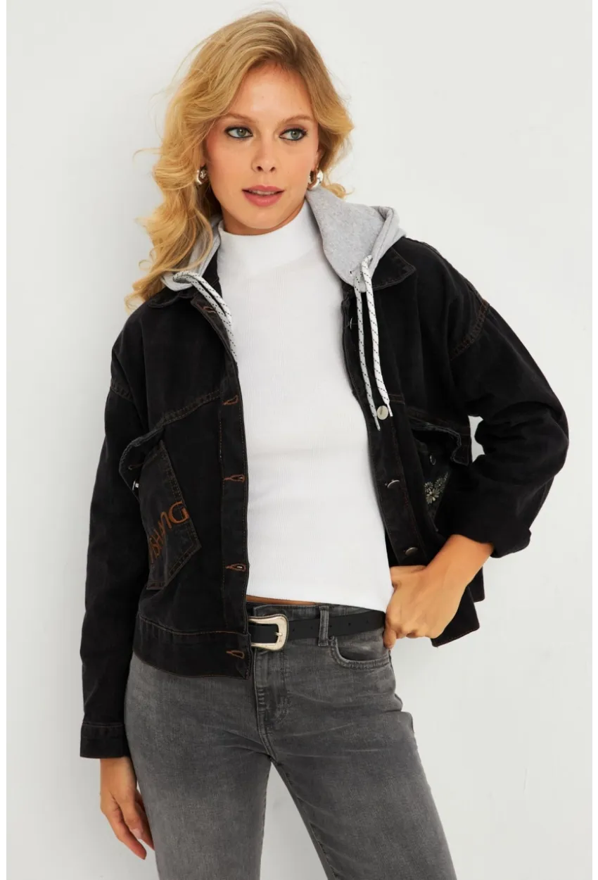 Kadın Siyah Kelebek Nakışlı Kapüşonlu Kot Ceket İS423