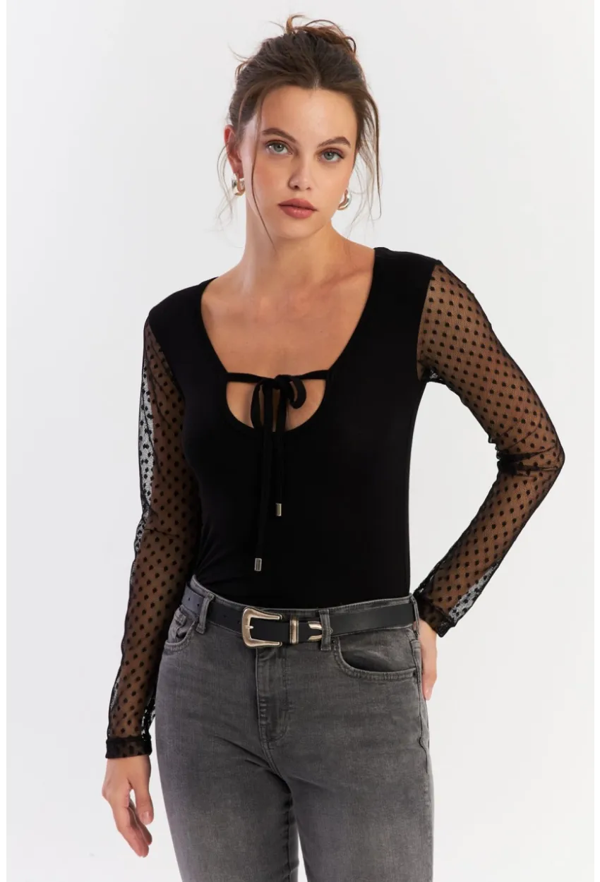 Kadın Siyah Kolları Tül Bluz EY2917