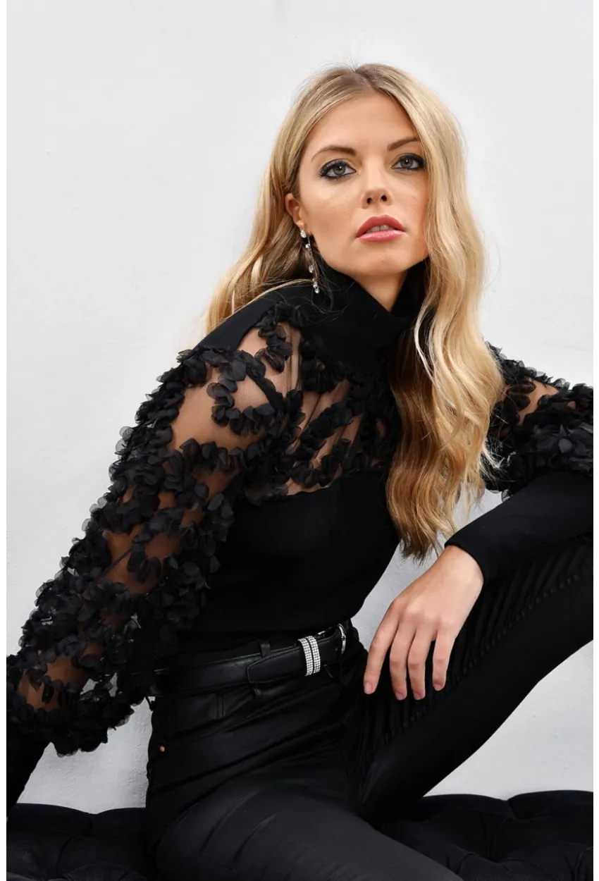 Kadın Siyah Kolları Tül Fırfır Aksesuarlı Bluz BK894