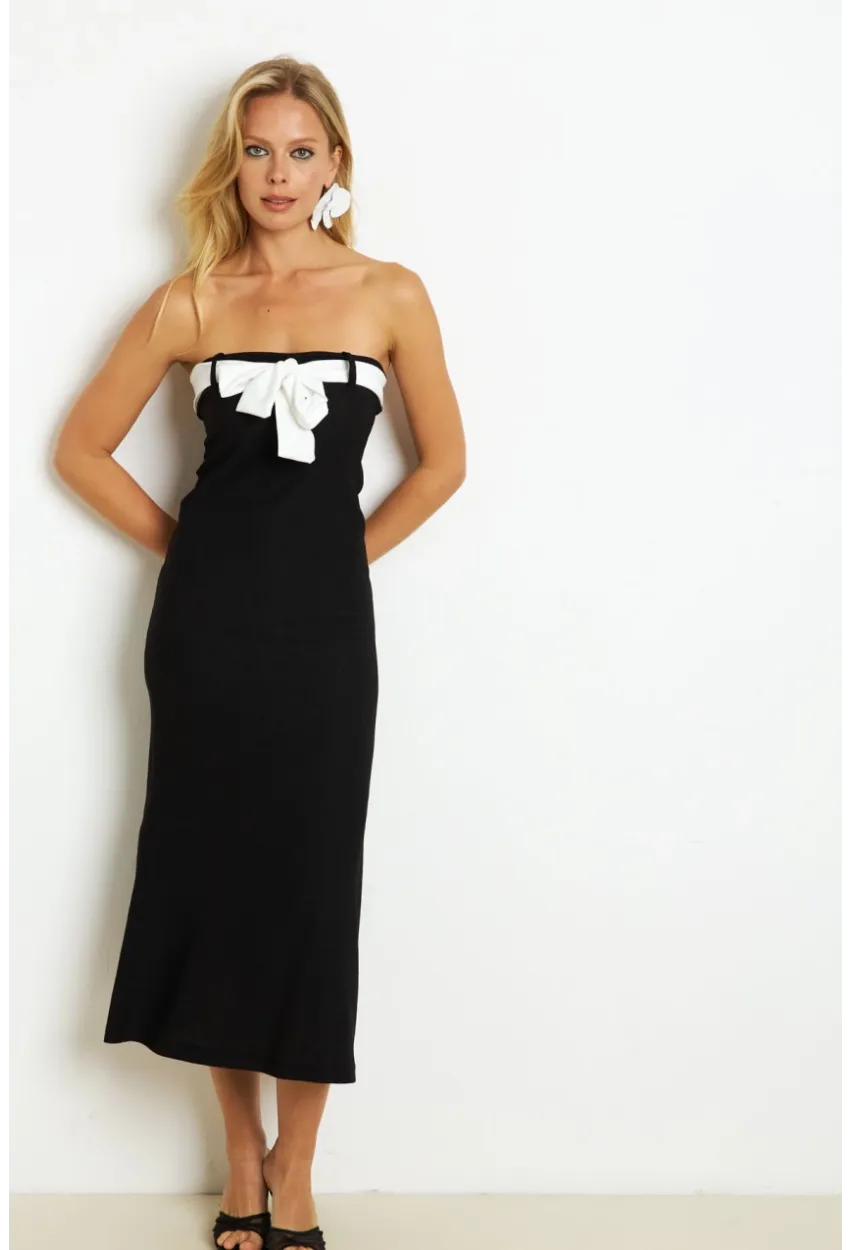 Kadın Siyah Kontrast Kemerli Maxi Elbise EY2826