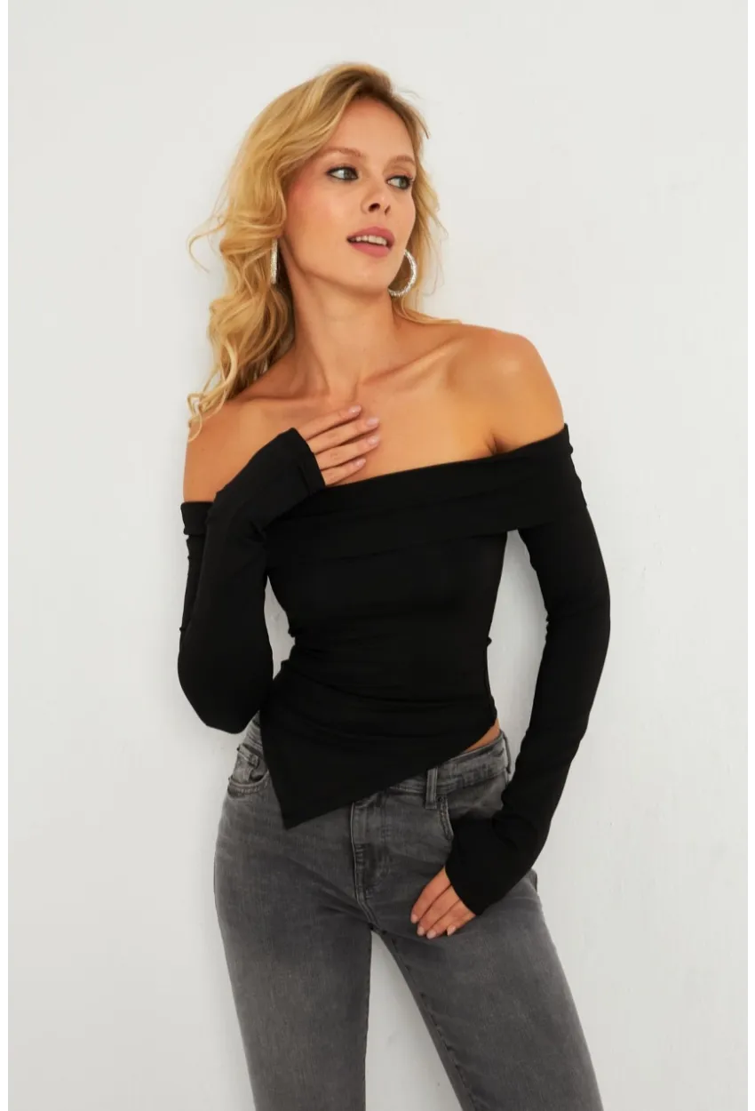 Kadın Siyah Madonna Yaka Crop Yılbaşı Bluz B5038