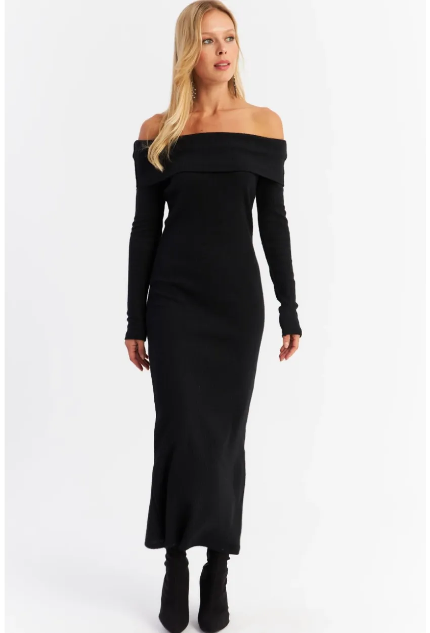 Kadın Siyah Madonna Yaka Kaşkorse Maxi Elbise HOL1