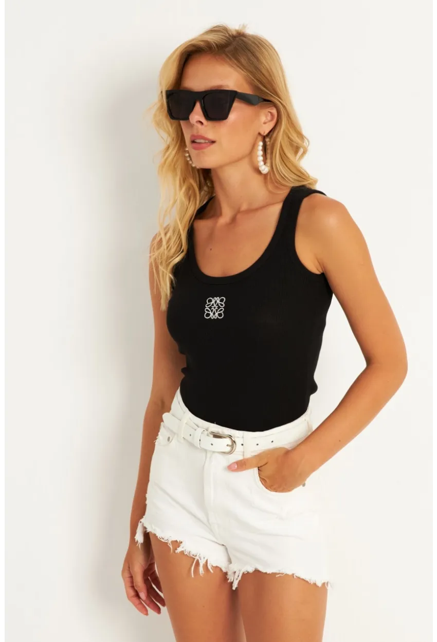 Kadın Siyah Nakışlı Kaşkorse Bluz MK17