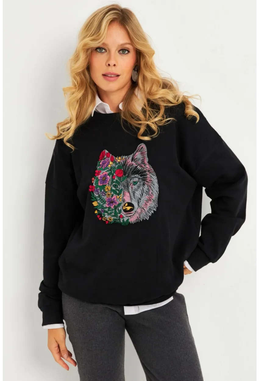 Kadın Siyah Nakışlı Sweatshirt YLE20