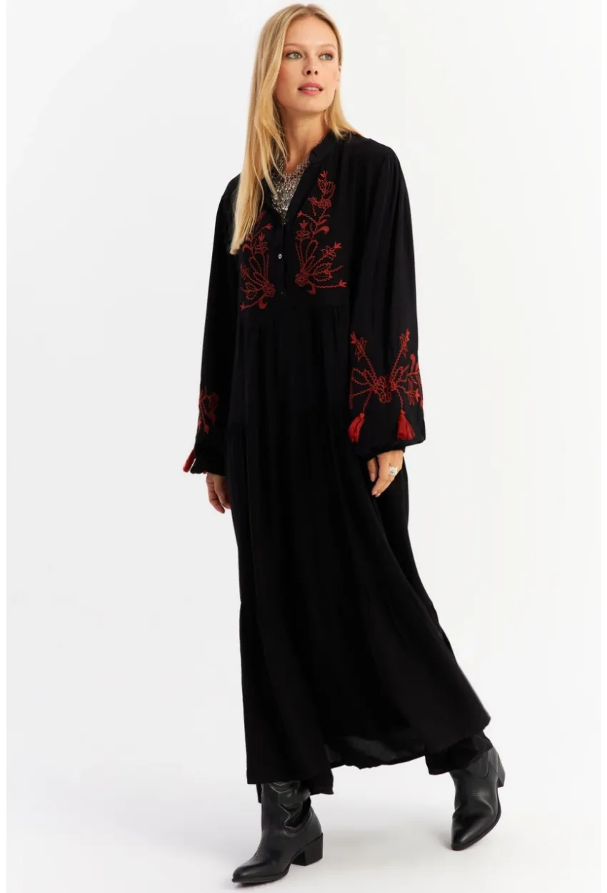 Kadın Siyah Nakışlı Volanlı Maxi Elbise MALO2