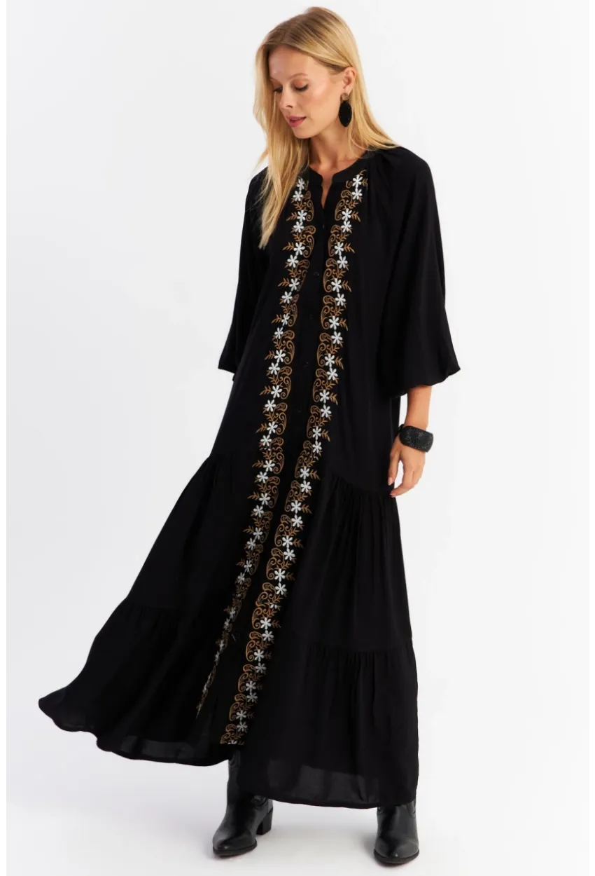 Kadın Siyah Nakışlı Volanlı Maxi Elbise MALO8