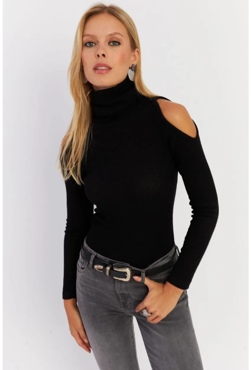 Kadın Siyah Omuzları Açık Kaşkorse Bluz HOR04