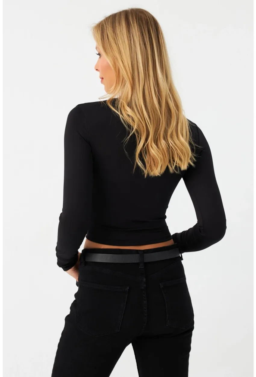 Kadın Siyah Önü Pencereli Crop Bluz AYD393