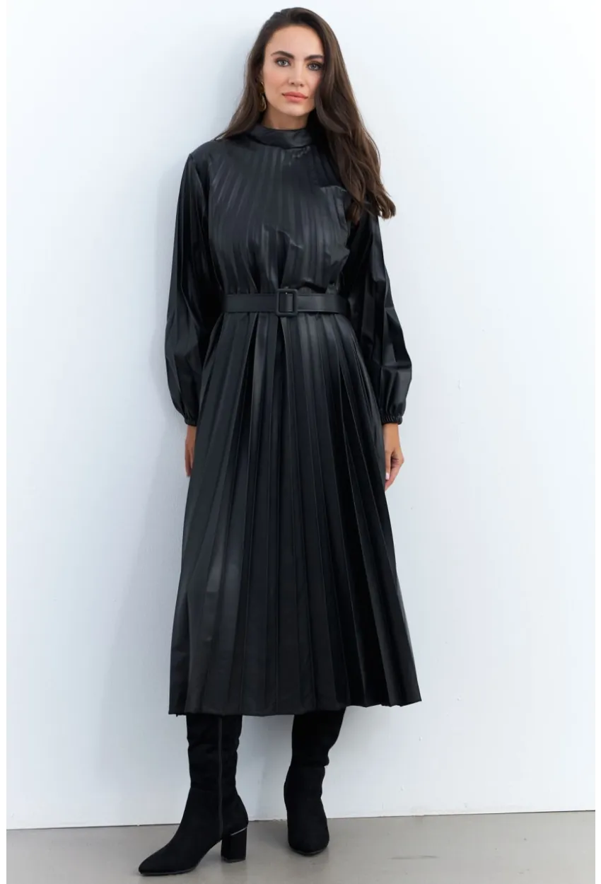 Kadın Siyah Pileli Kemerli Maxi Elbise MALZ99