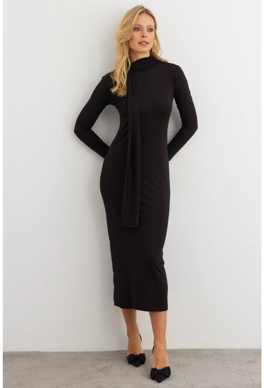 Kadın Siyah Şal Detaylı Midi Elbise EY3010