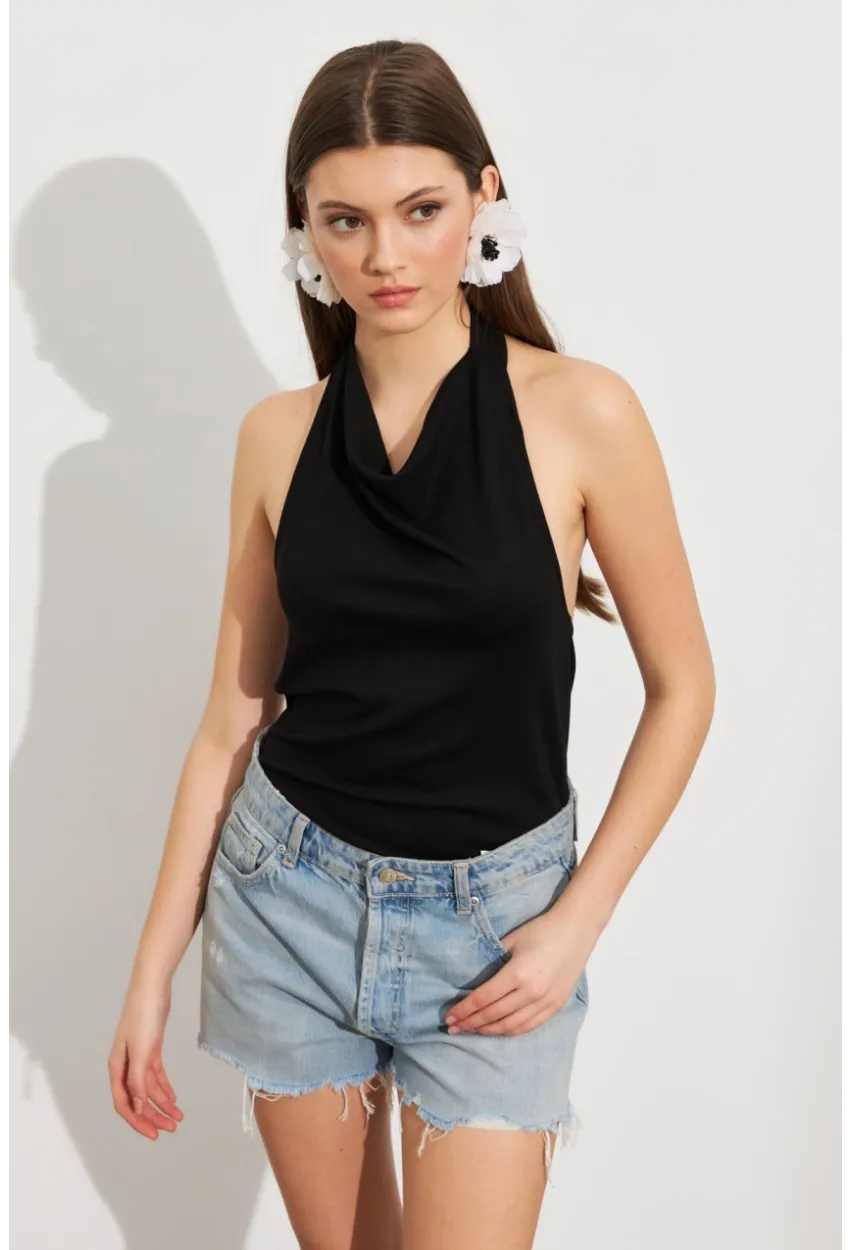 Kadın Siyah Sırt Dekolteli Halter Yaka Bluz AYD412