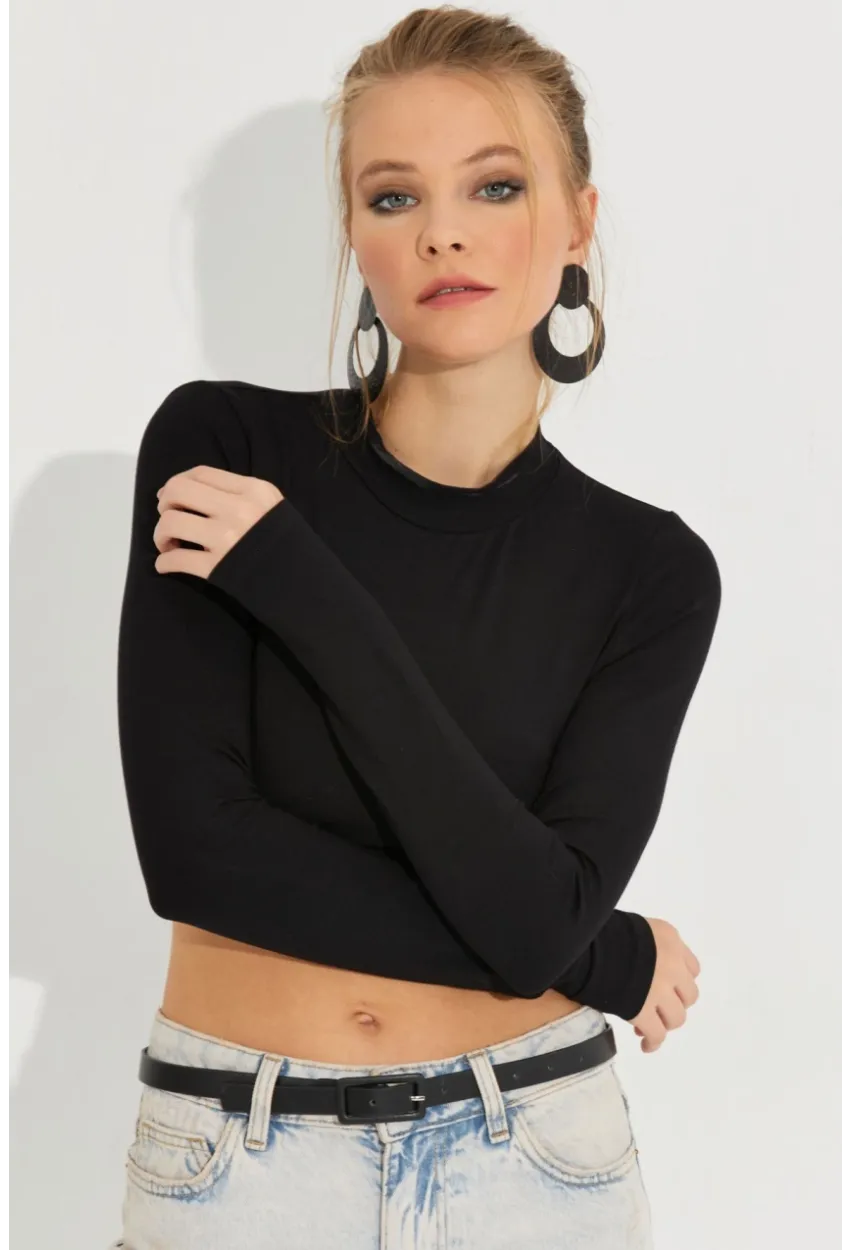 Kadın Siyah Sırtı Açık Crop Bluz B3072