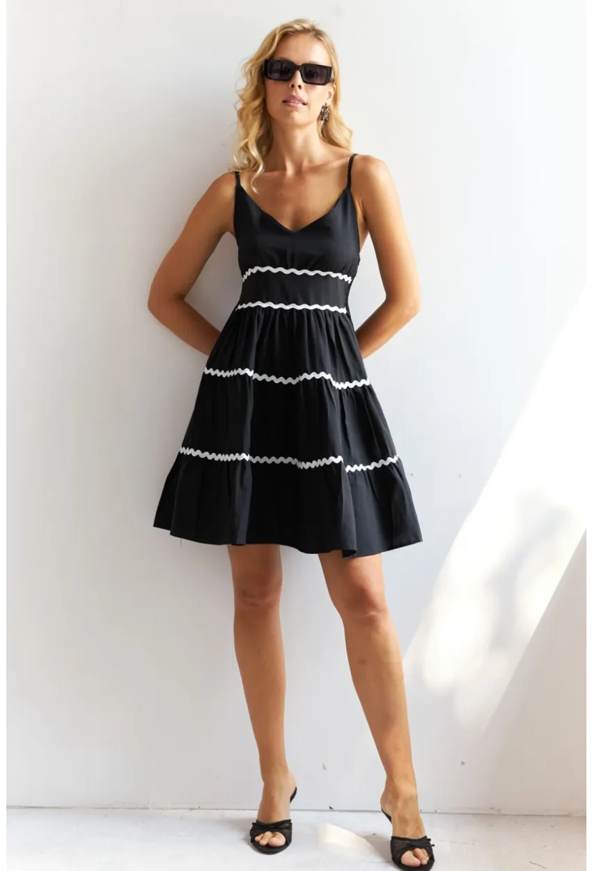 Kadın Siyah Sırtı Gipeli Biyeli Midi Elbise SF12791