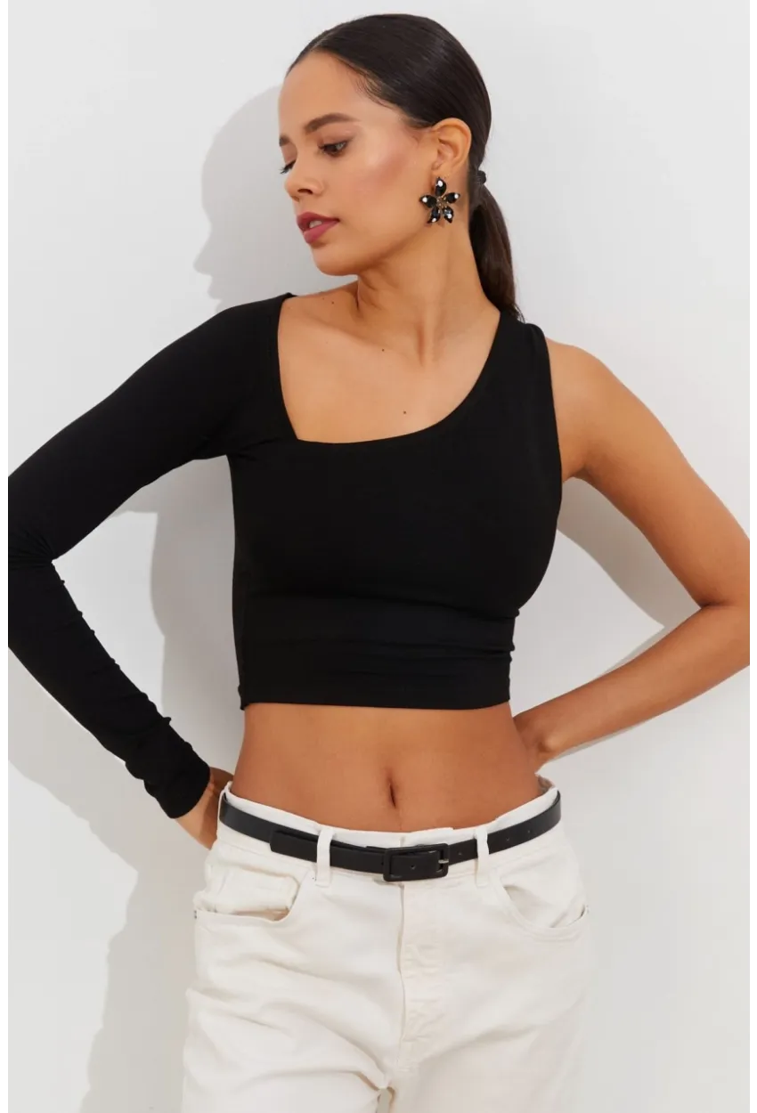 Kadın Siyah Tek Kol Asimetrik Crop Bluz BK1606