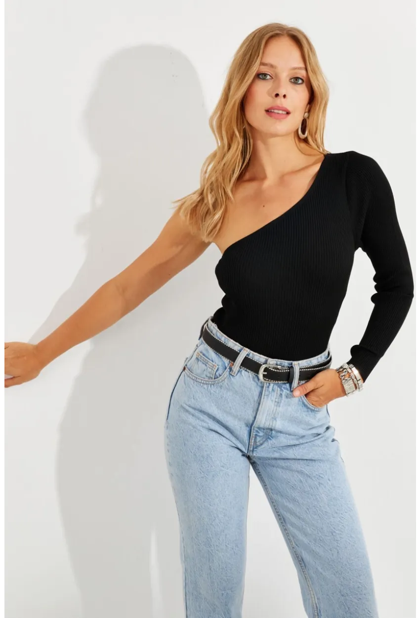 Kadın Siyah Tek Omuz Triko Bluz YV204