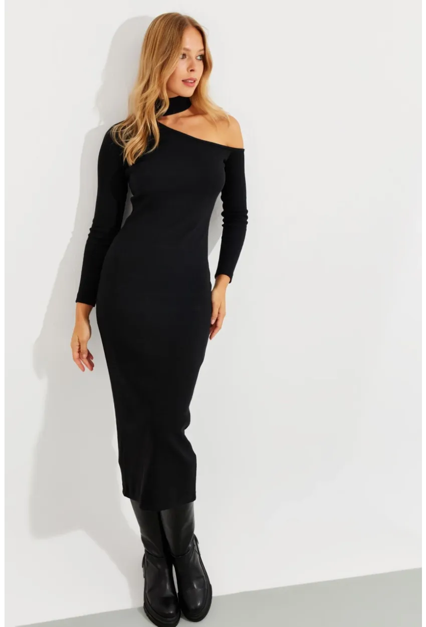 Kadın Siyah Tek Omuzu Açık Midi Elbise EY2562