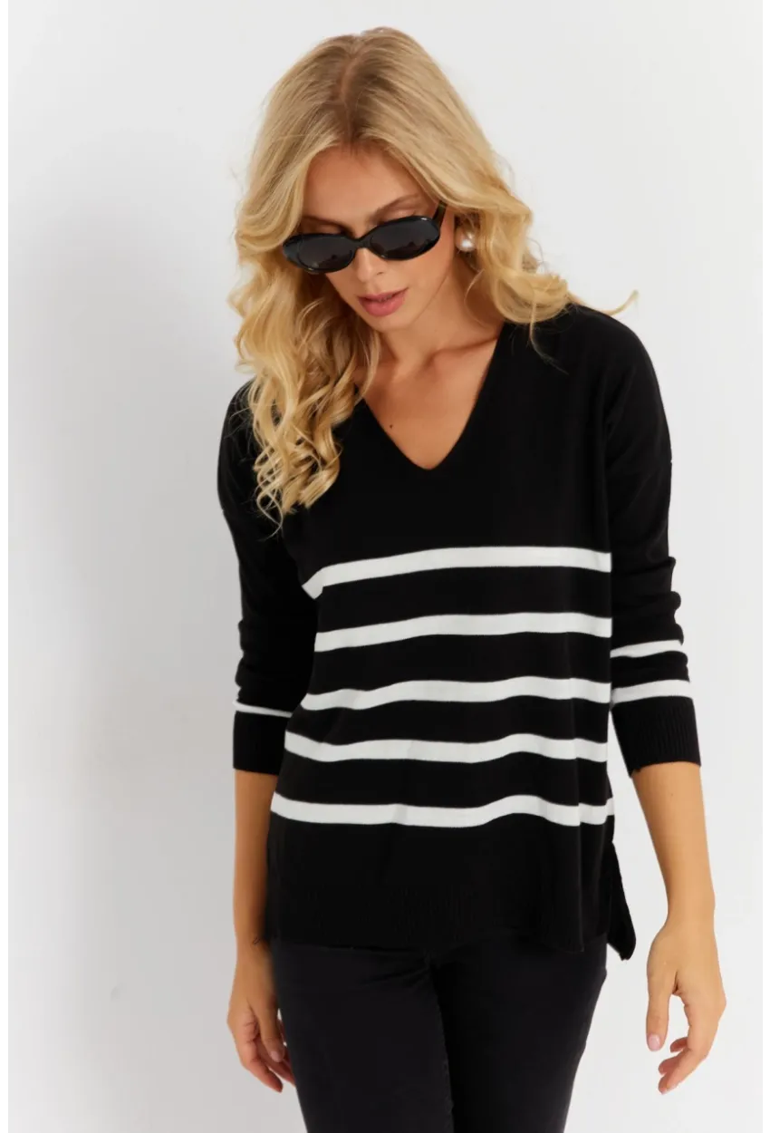 Kadın Siyah V Yaka Çizgili Triko Kazak YİL550