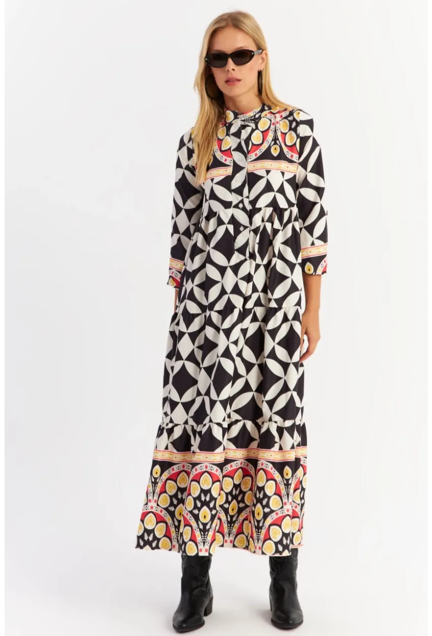 Kadın Siyah Volanlı Desenli Maxi Elbise MYLE14