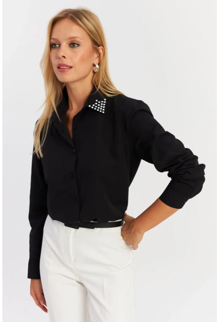 Kadın Siyah Yakası Taşlı Gömlek ZER413
