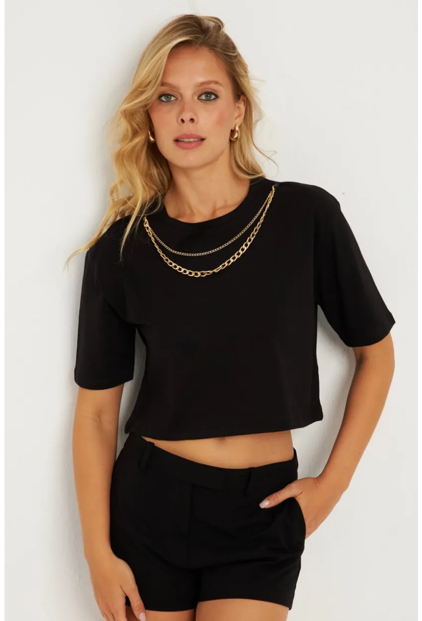 Kadın Siyah Zincir Aksesuarlı Kısa T-Shirt HT109