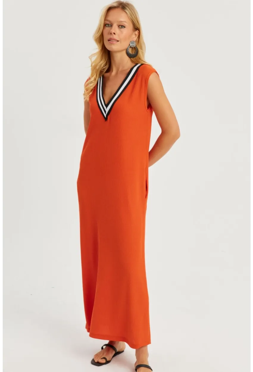 Kadın Turuncu V Yaka Bloklu Maxi Elbise EY2779
