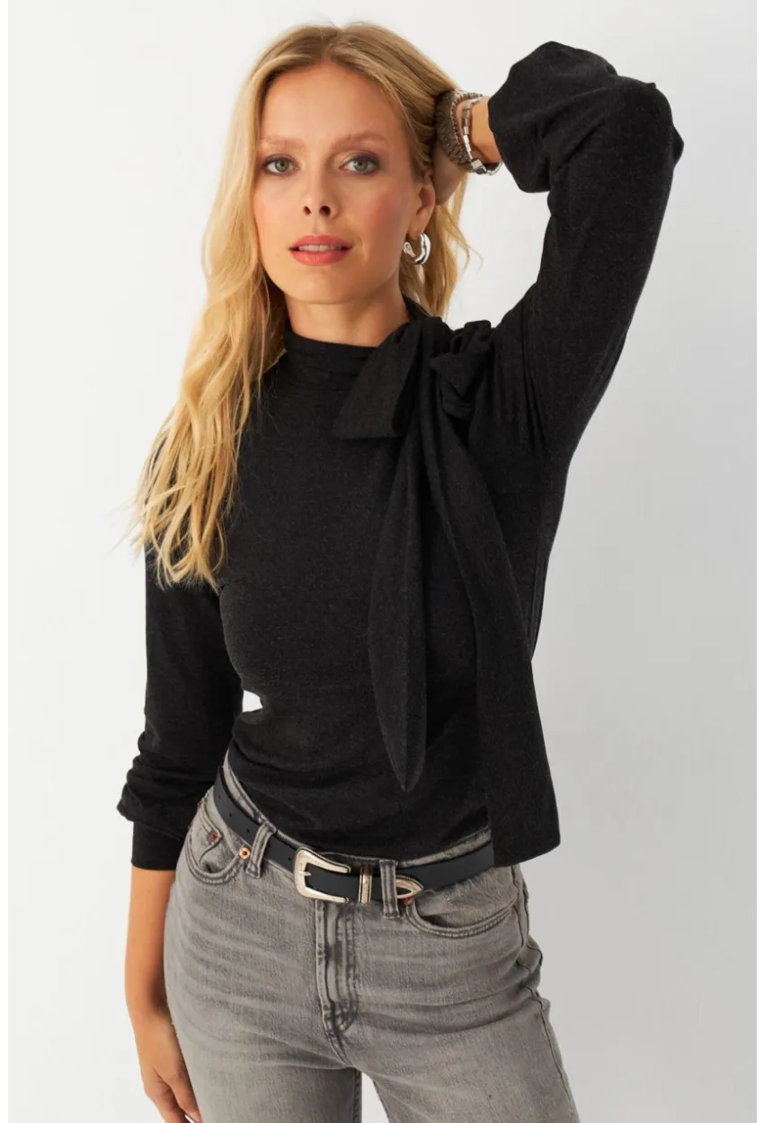 Kadın Antrasit Boyun Bağlamalı Bluz EY2993