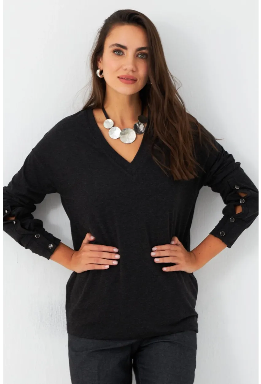 Kadın Antrasit Düğme Detaylı V Yaka Bluz EY2982
