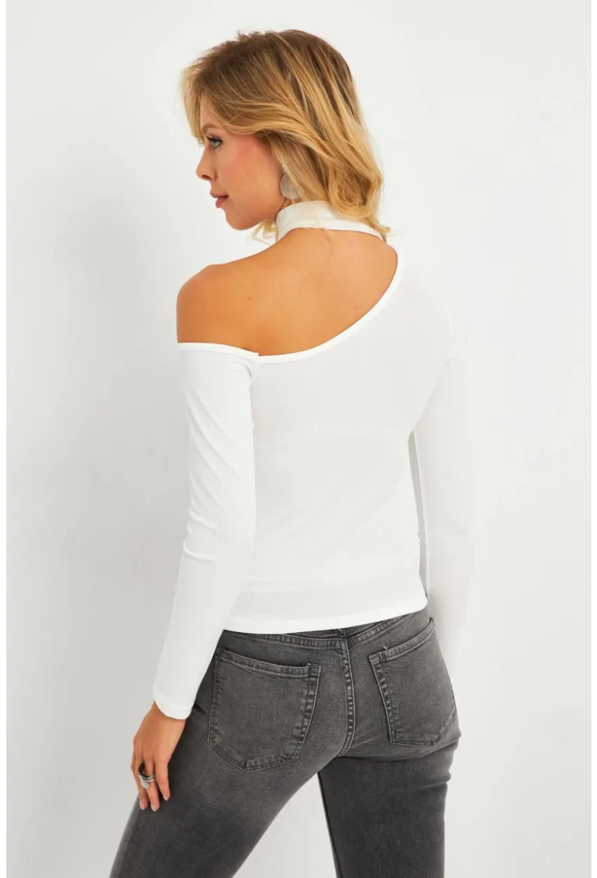 Kadın Beyaz Asimetrik Yaka Bluz CG376
