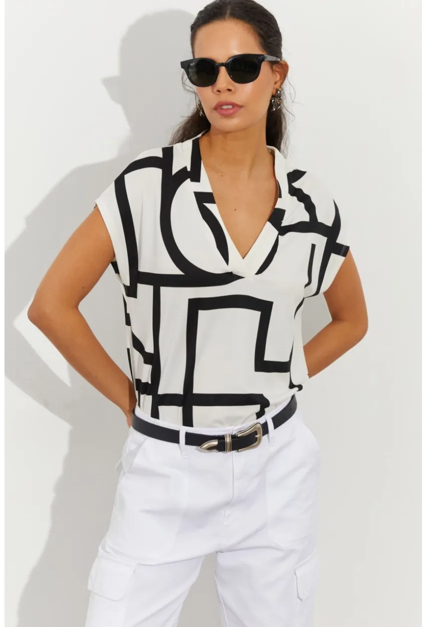 Kadın Beyaz Desenli V Yaka Bluz LPP1217