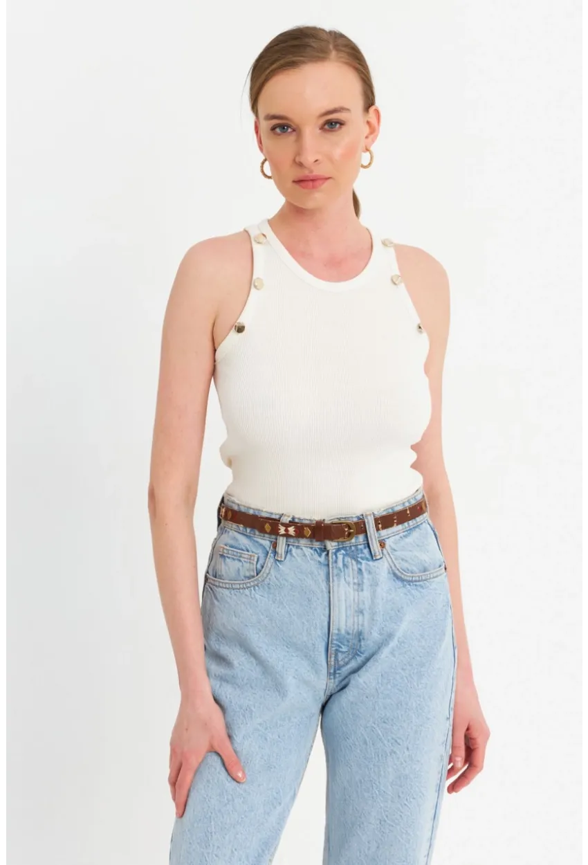 Kadın Beyaz Düğme Detaylı Kolsuz Kaşkorse Bluz TF55