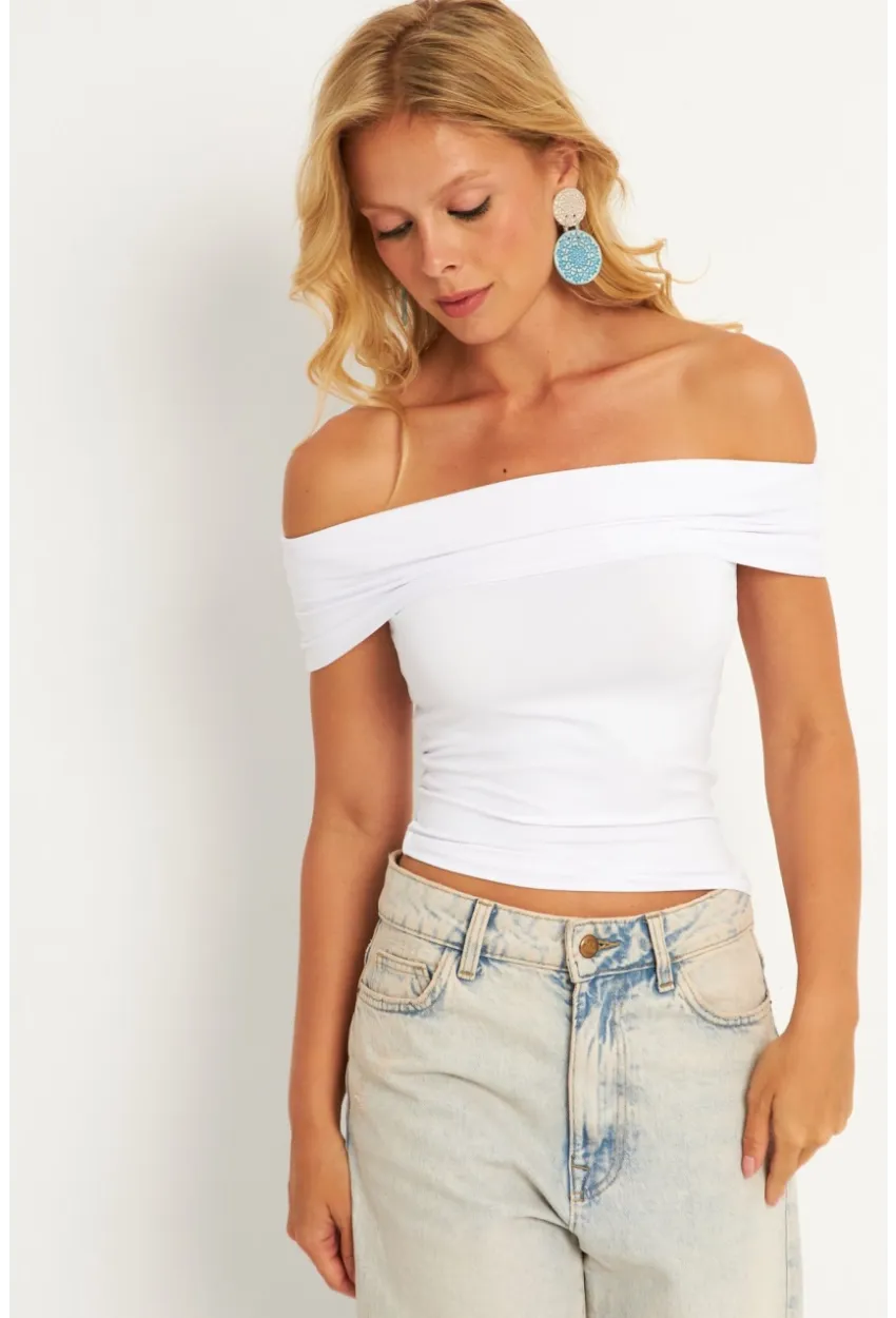 Kadın Beyaz Madonna Yaka Bluz CY340