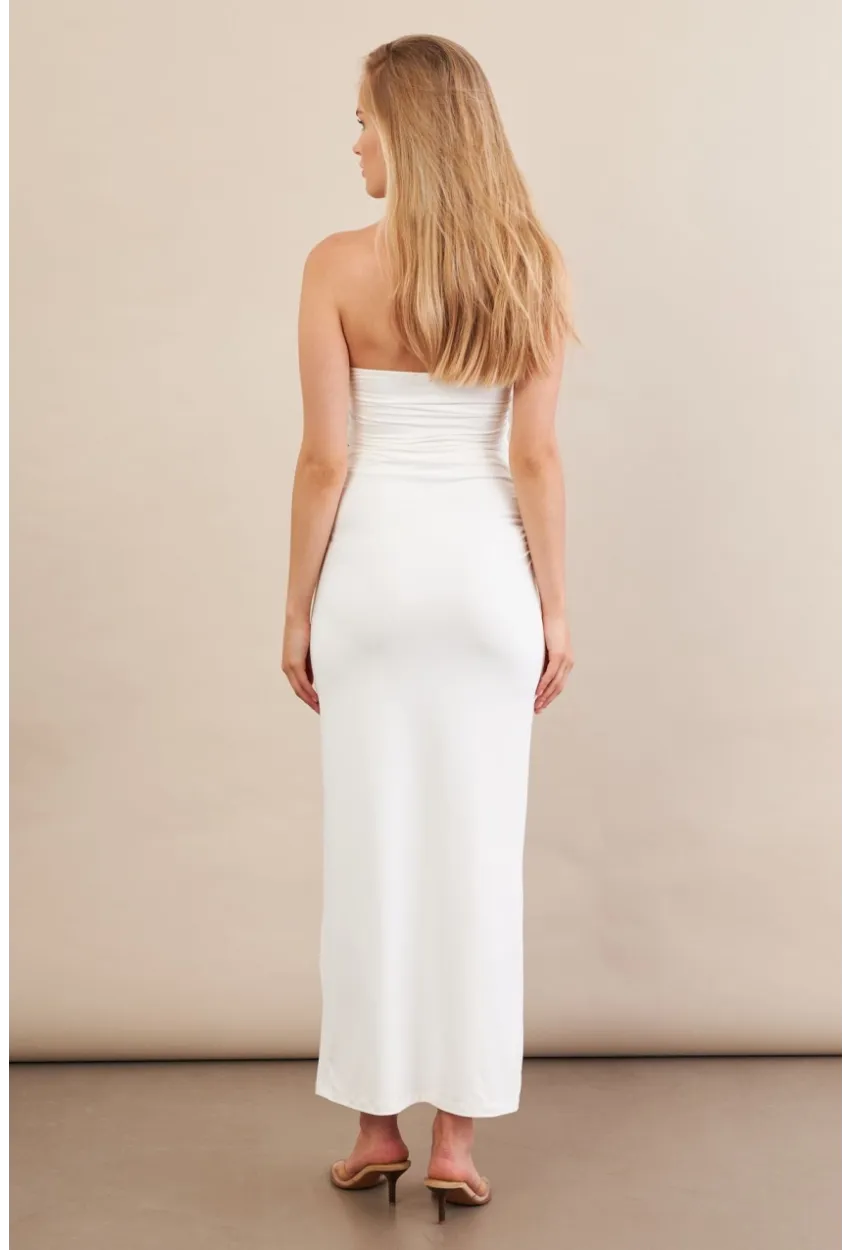Kadın Beyaz Straplez Büzgülü Midi Elbise MX2005