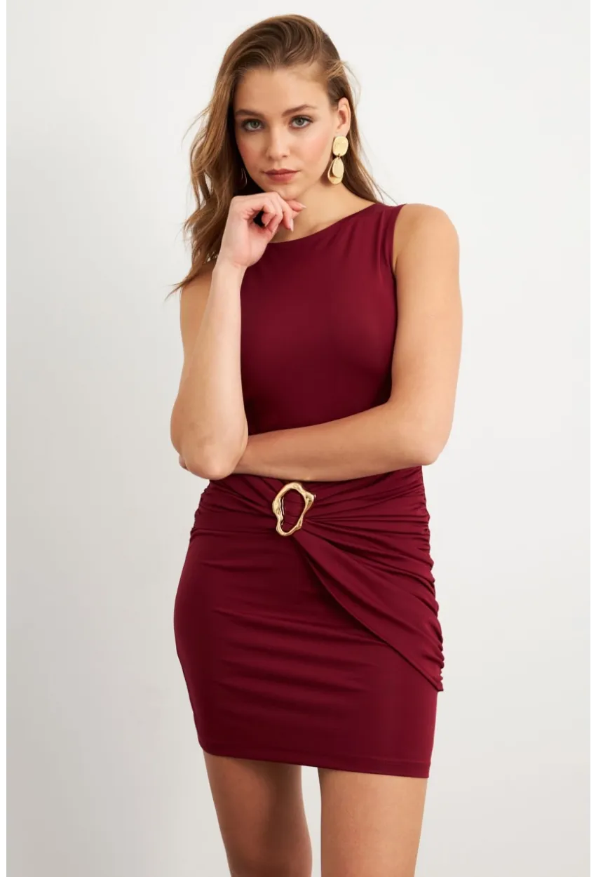 Kadın Bordo Toka Detaylı Büzgülü Mini Elbise KED2365