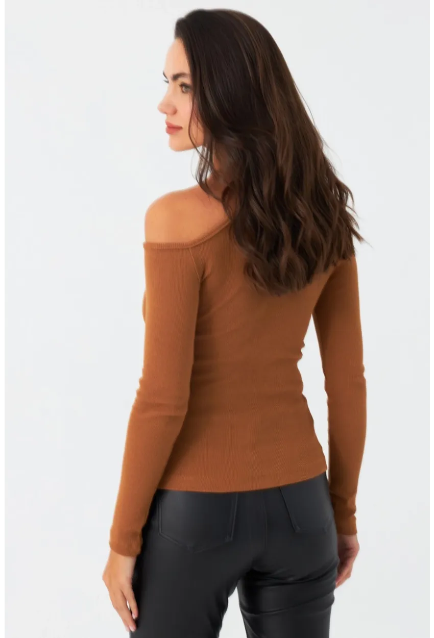 Kadın Camel Omuzları Açık Kaşkorse Bluz EY2590