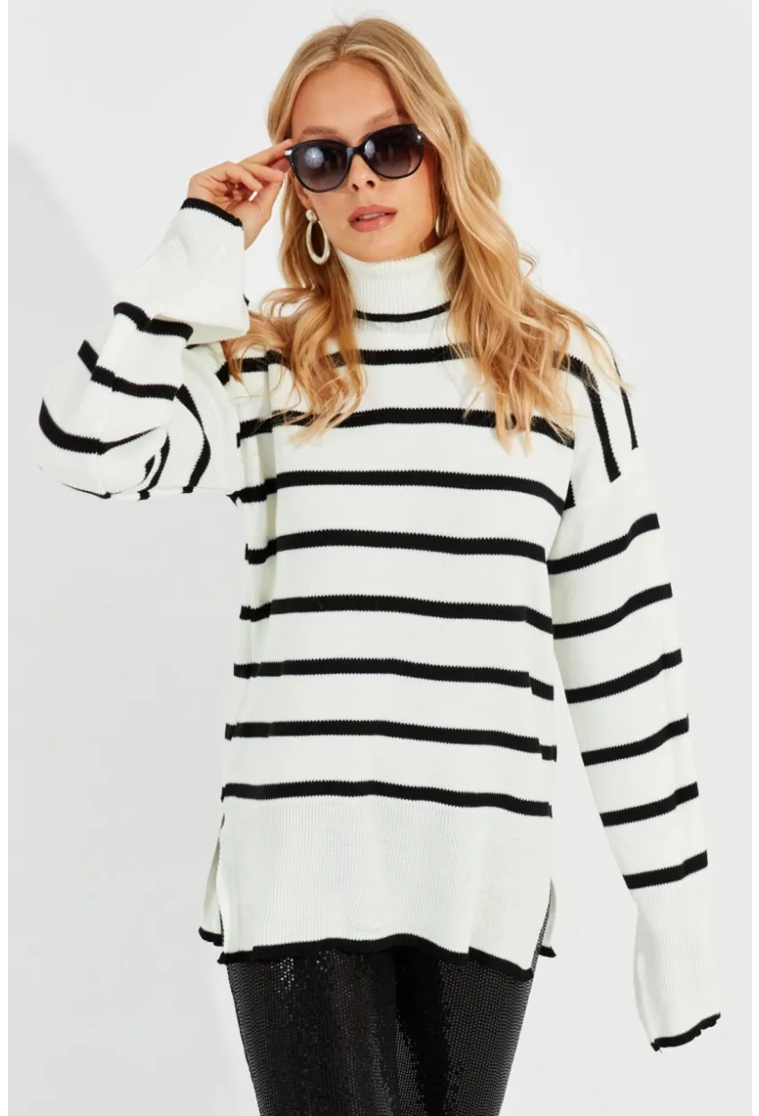 Kadın Ekru Balıkçı Yaka Çizgili Kazak Q976