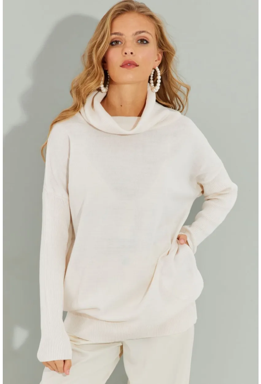 Kadın Ekru Degaje Yaka Cepli Triko Kazak YZ519