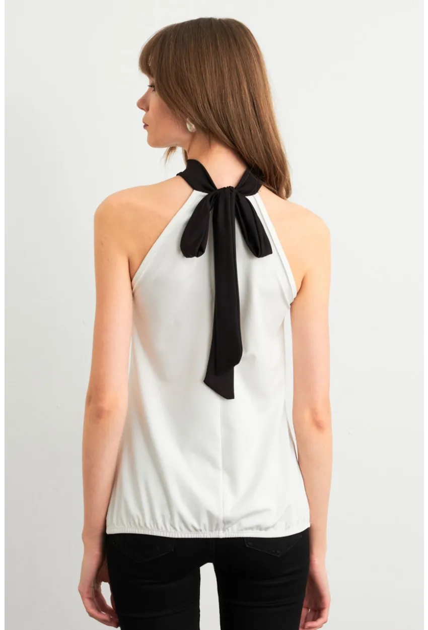 Kadın Ekru Fiyonklu Pencereli Kolsuz Bluz EY3042