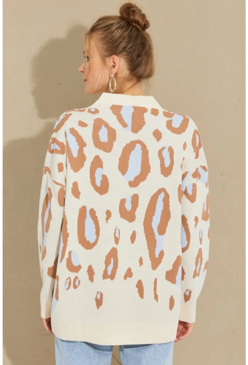 Kadın Ekru-Kahve Desenli Düğmeli Hırka KZ2495