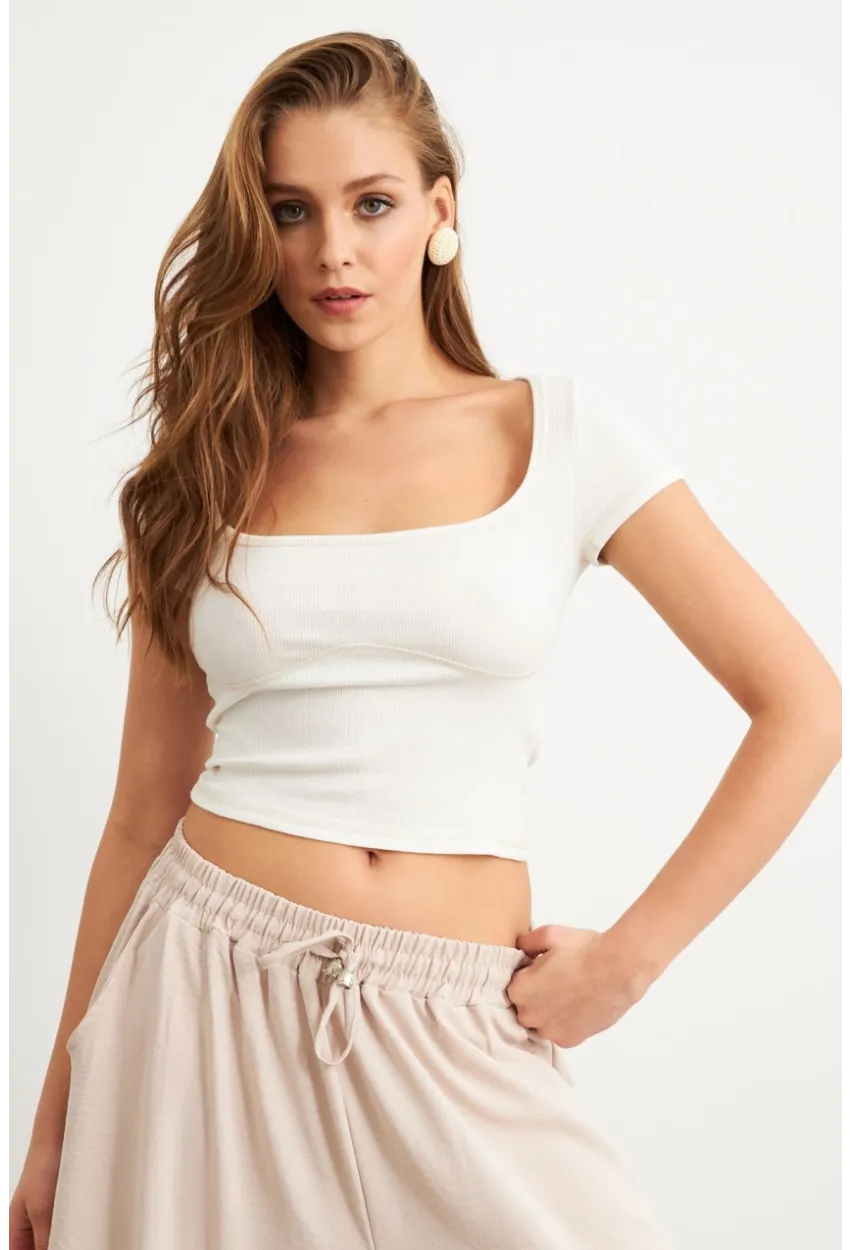 Kadın Ekru Kontrast Dikişli Bluz RX451