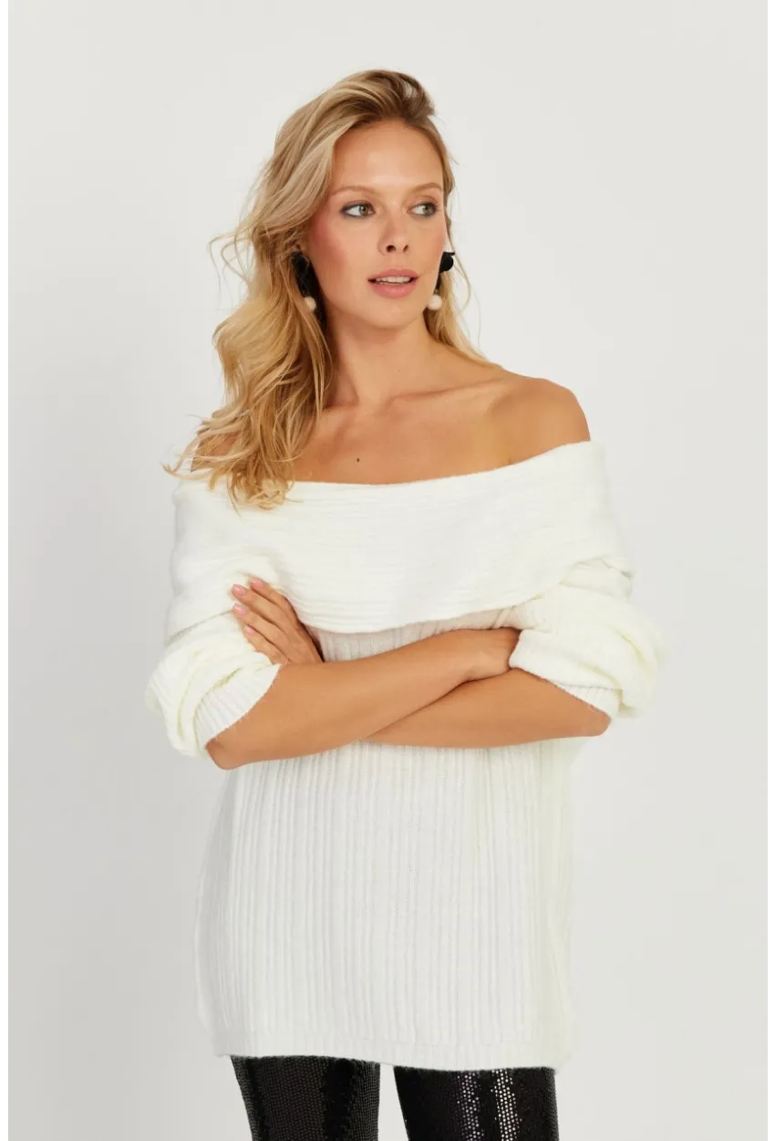 Kadın Ekru Madonna Yaka Triko Kazak KZ2506