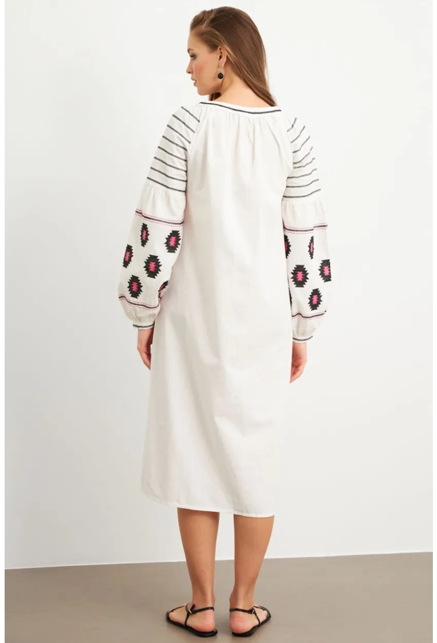 Kadın Ekru Nakışlı Balon Kol Keten Midi Elbise MQS5689-1