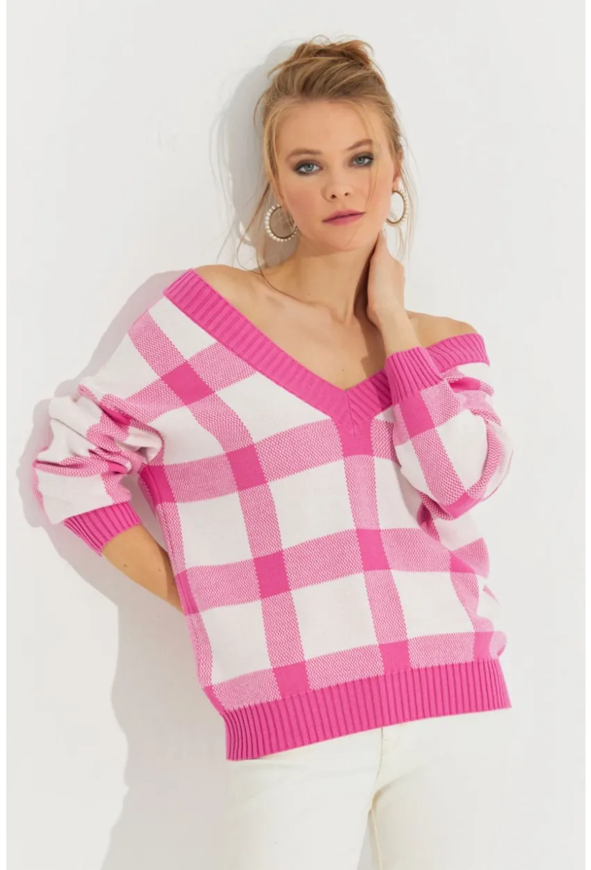 Kadın Ekru-Pembe V Yaka Ekose Triko Kazak TH1102