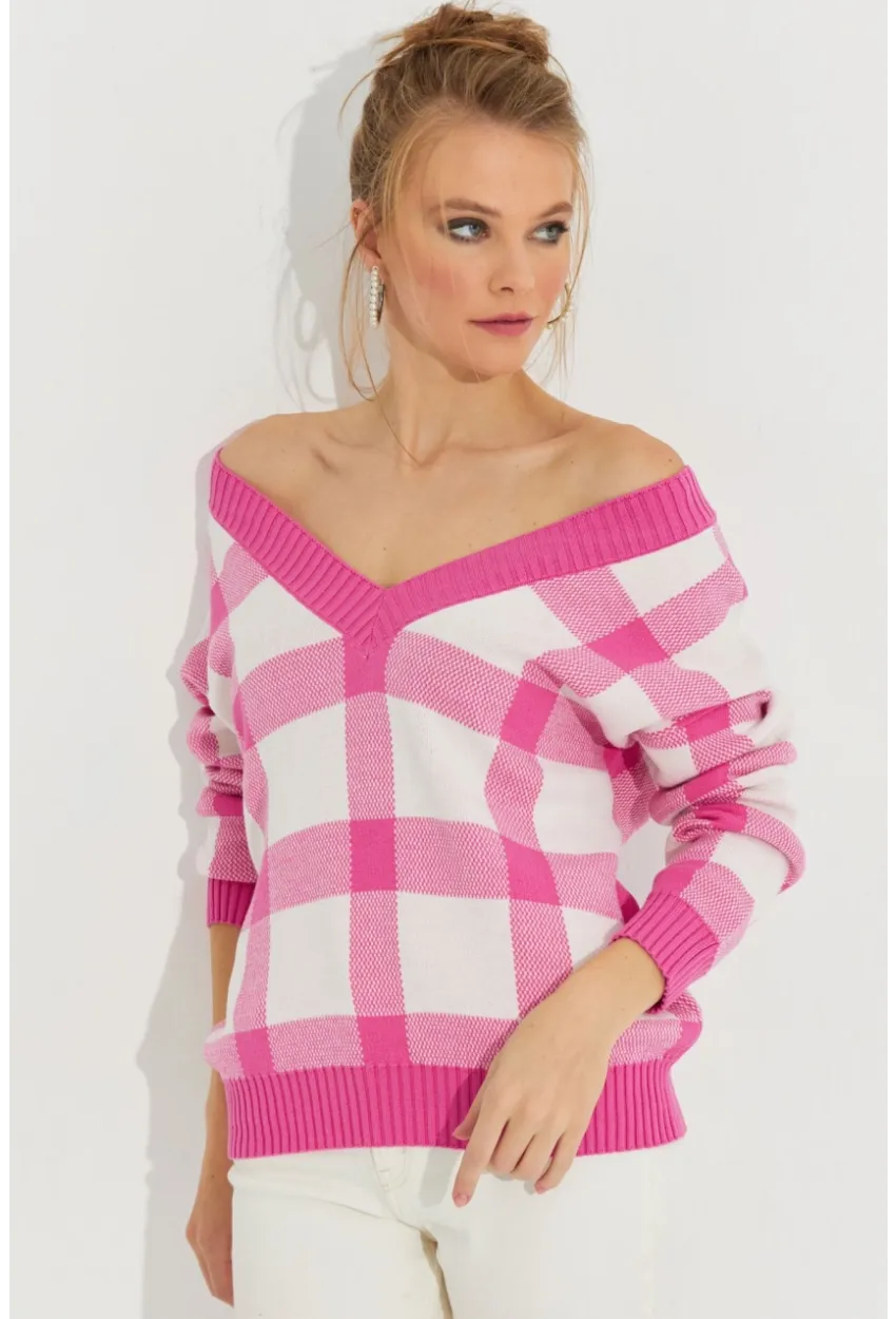 Kadın Ekru-Pembe V Yaka Ekose Triko Kazak TH1102