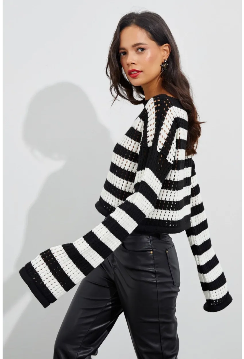 Kadın Ekru-Siyah İspanyol Kol Ajurlu Triko Kısa Bluz YV109