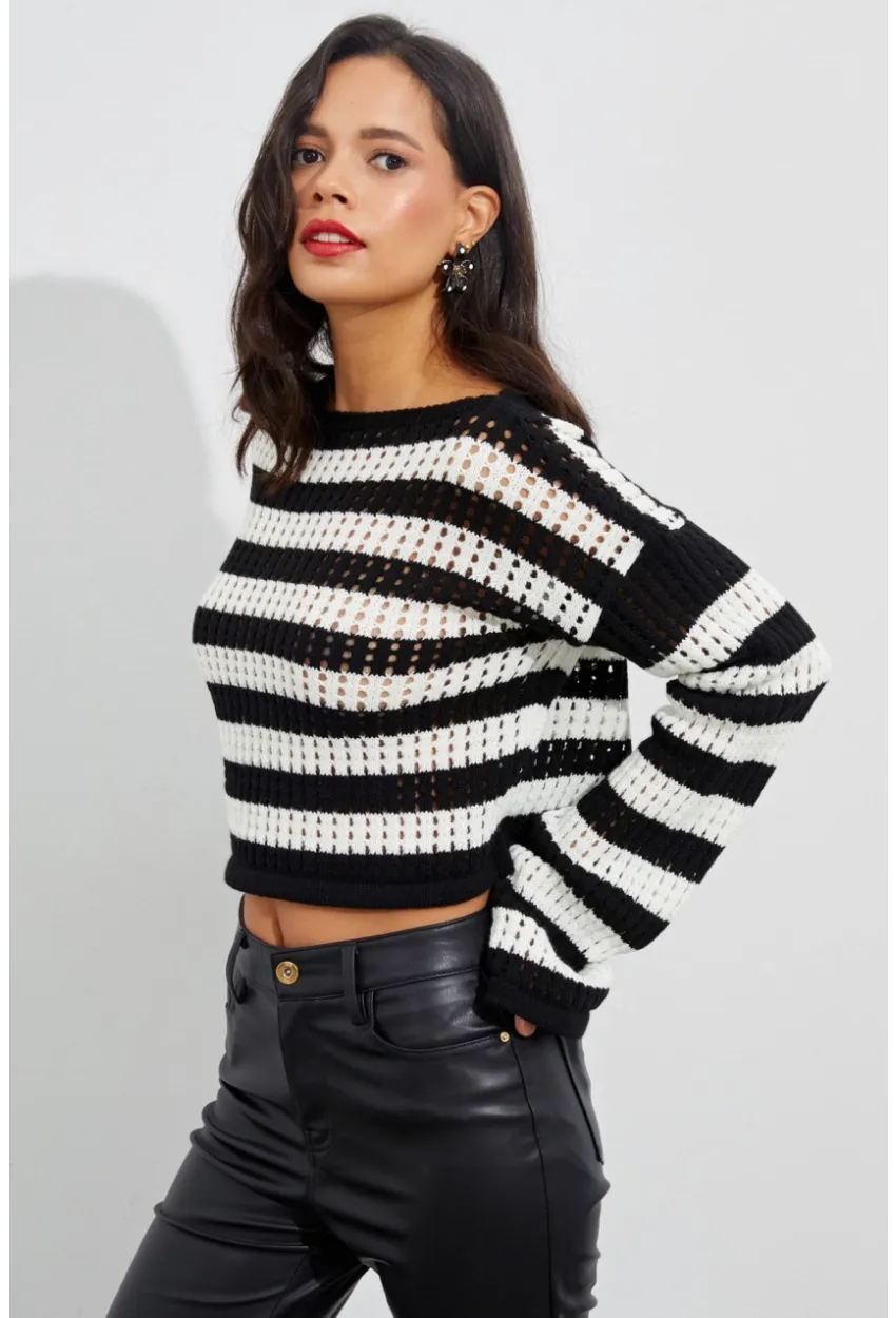 Kadın Ekru-Siyah İspanyol Kol Ajurlu Triko Kısa Bluz YV109